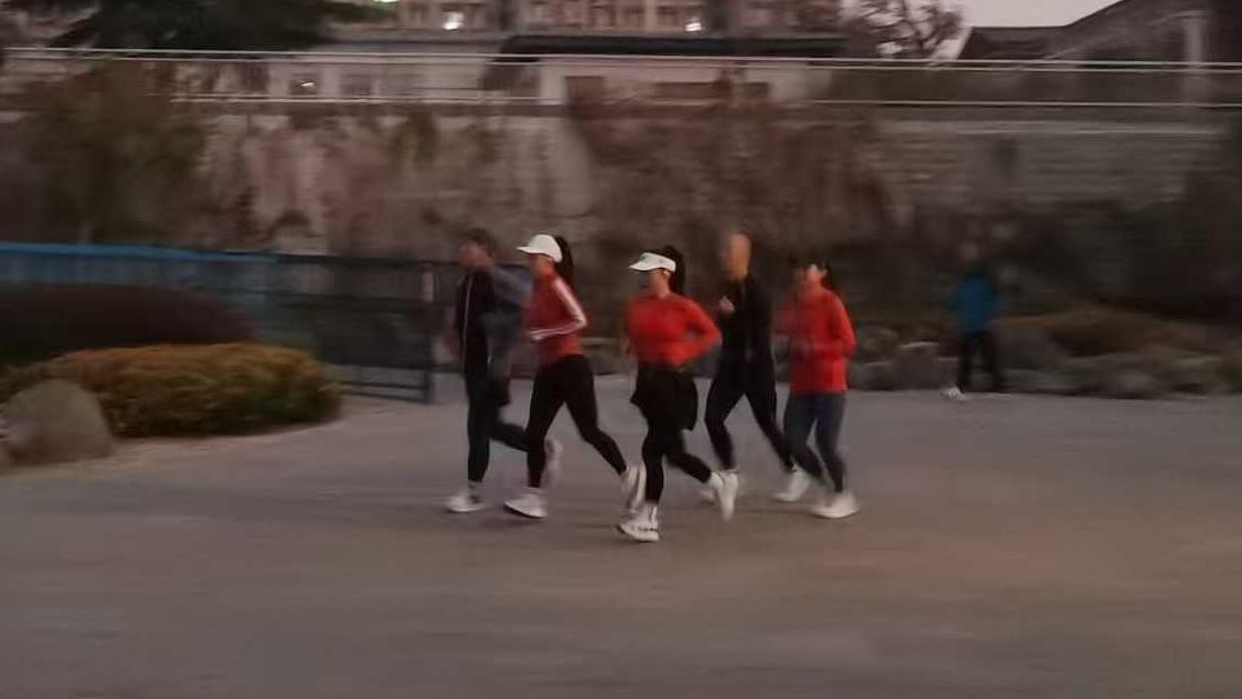 滕州晨跑队3.jpg