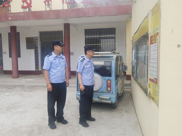 8月7日鲁庄村开展巡逻.jpg