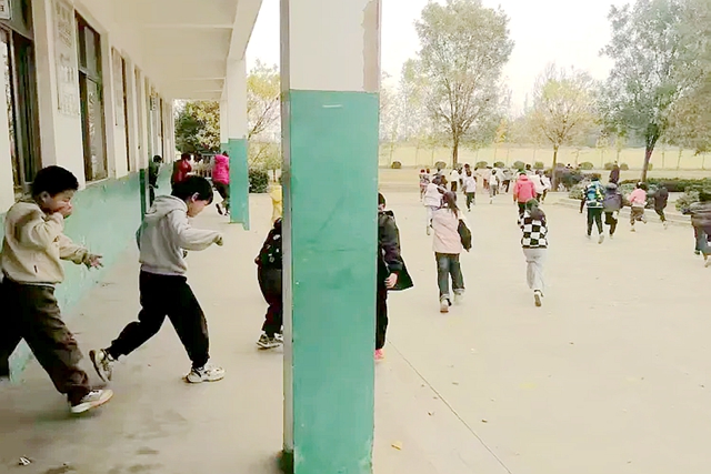 I2ZmZmZmZg_750_0_0_0_q80.webp (1).jpg