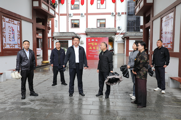 Neo_ 82effd2dca1d0ebbecb0832b3e33042e.jpg