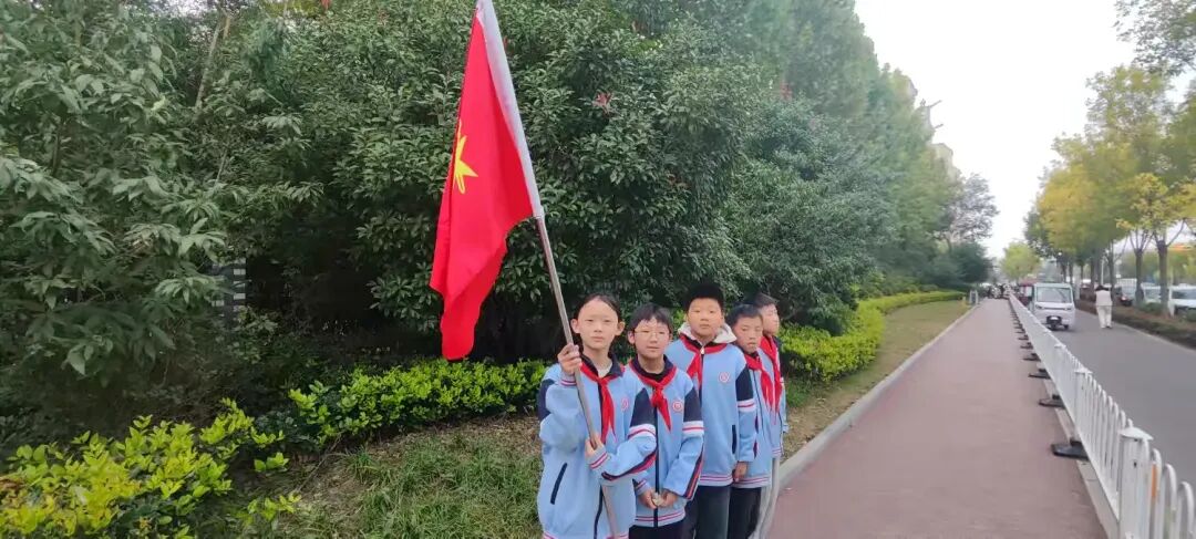 简篇-红领巾志愿行 至善学校小学部少先队员劳动实践活动